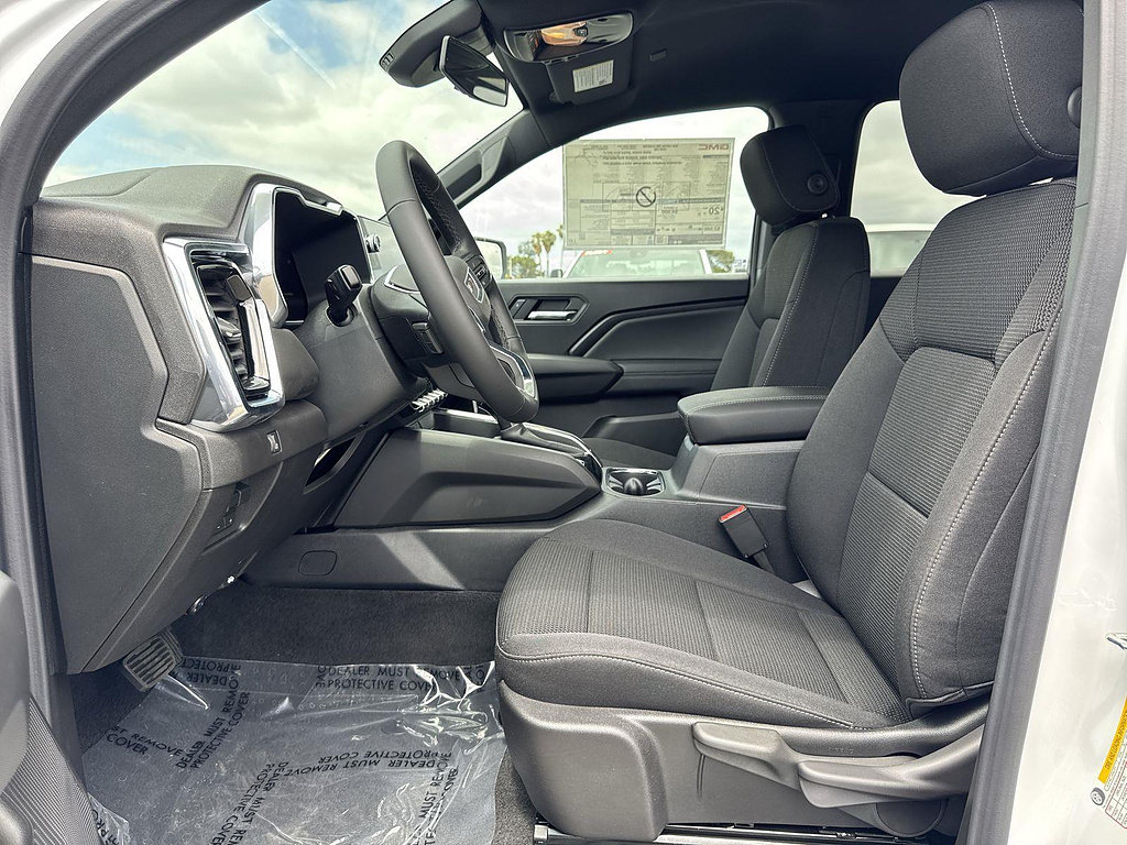 New 2026 GMC Canyon Elevation w/ LPO, Black Badging Package RWD image 19