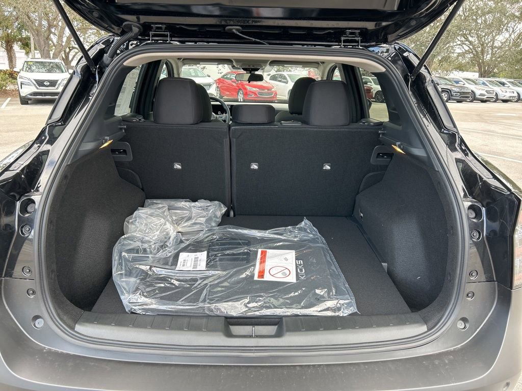 New 2026 Nissan Kicks SV w/ SV Premium Package FWD image 47