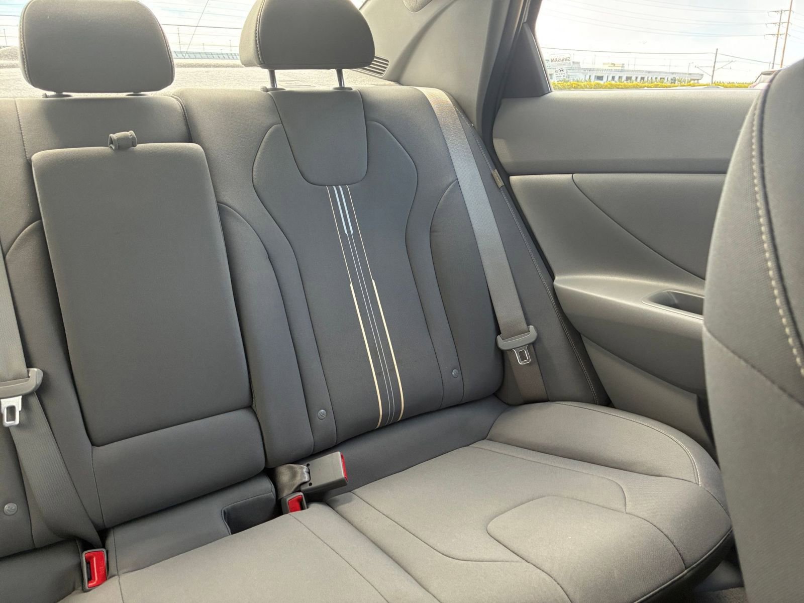 Used 2025 Hyundai Elantra SEL image 38