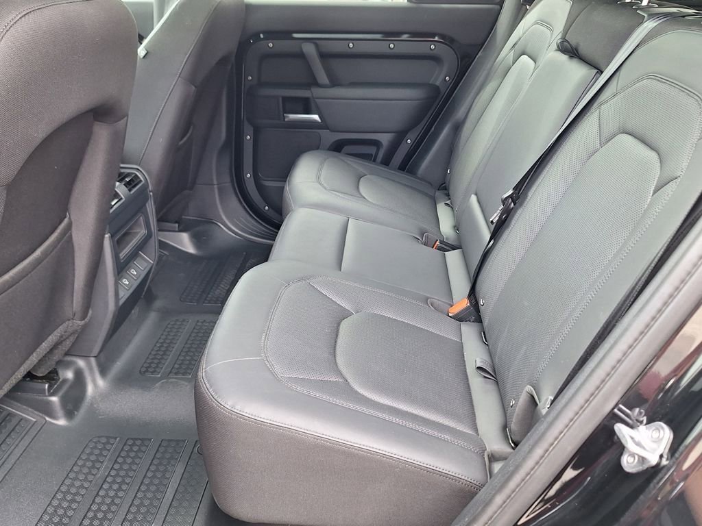 Used 2025 Land Rover Defender 110 S AWD/4WD image 12