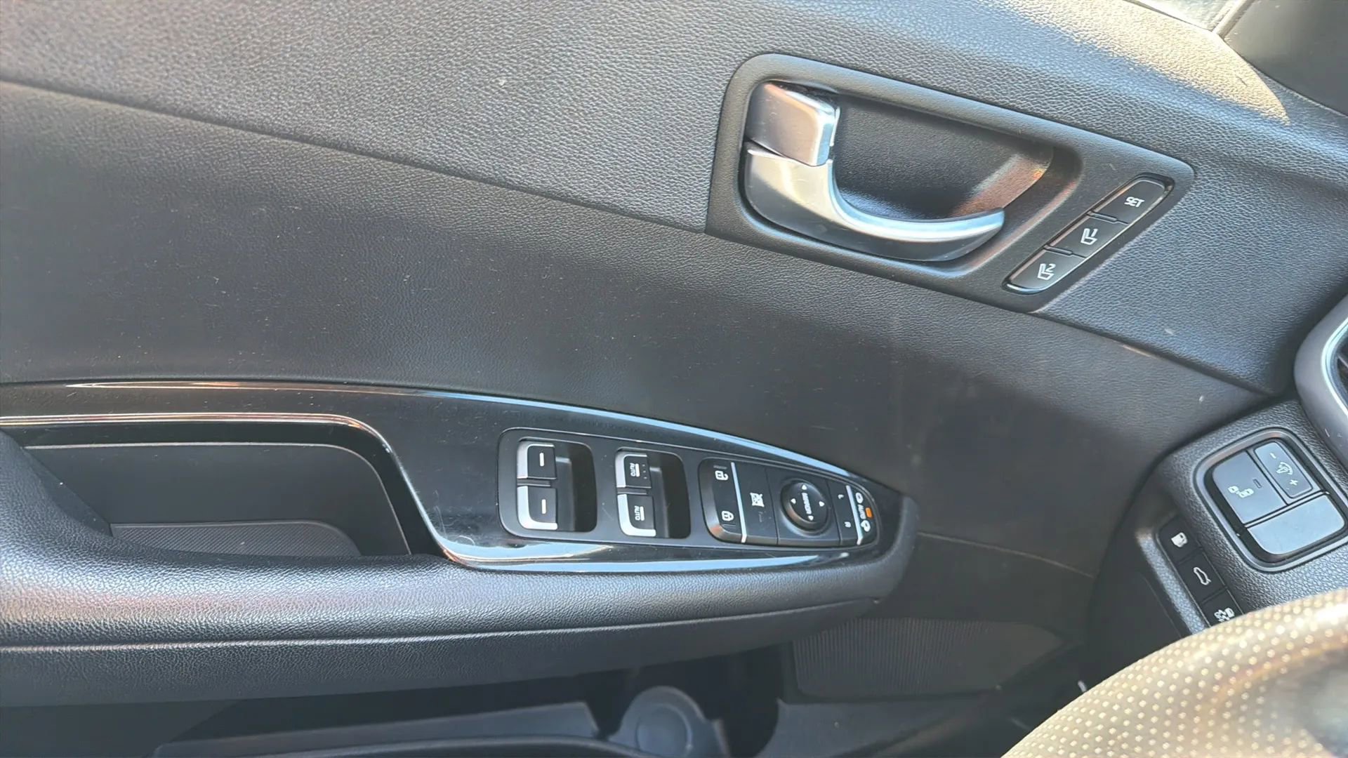 Used 2018 Kia Optima SX FWD image 22