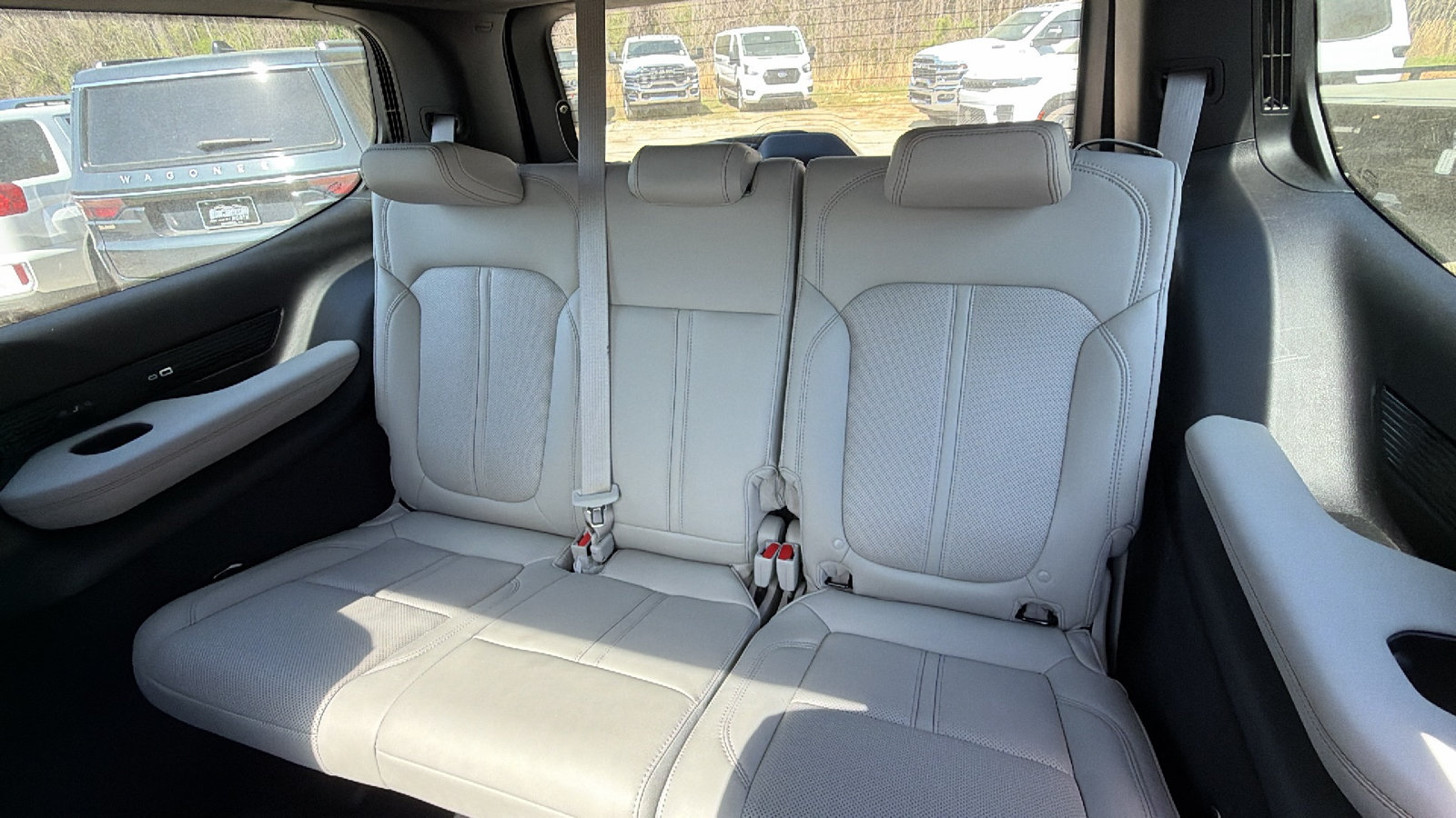 Certified 2025 Jeep Grand Wagoneer 4WD image 26