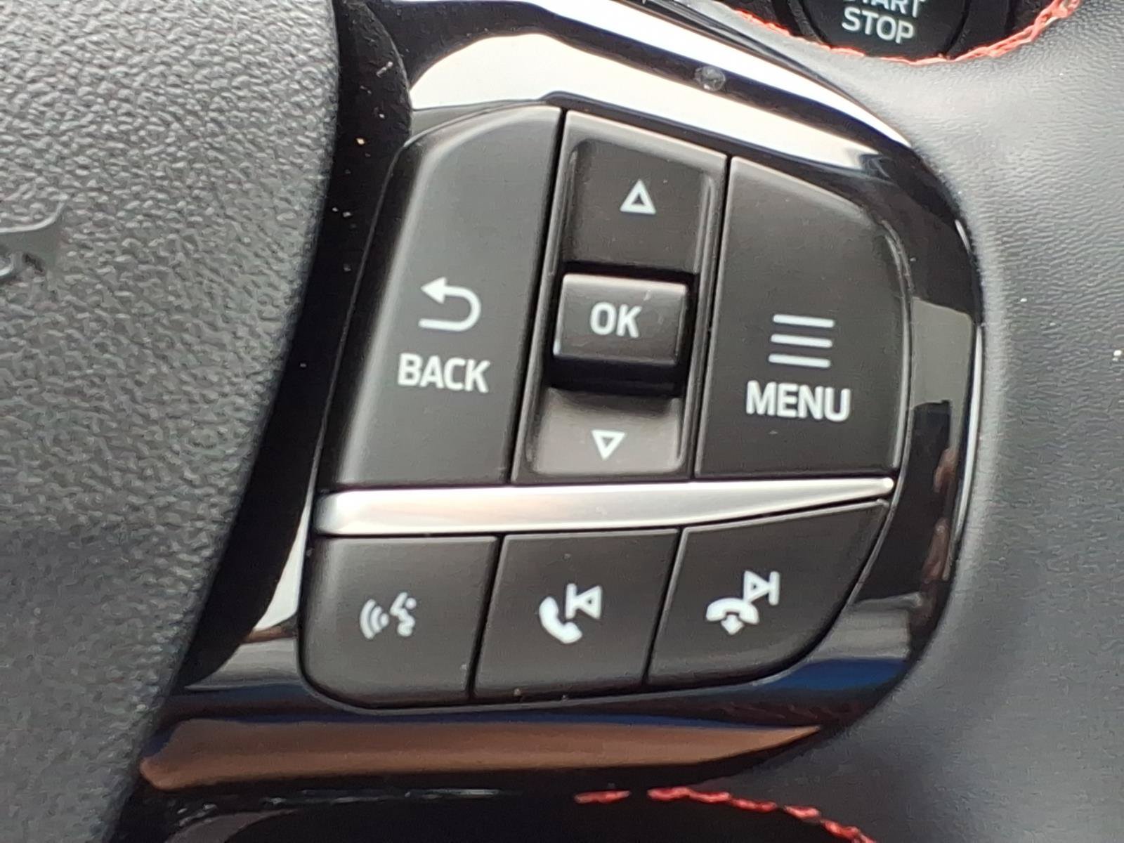 Certified 2021 Ford Escape SEL w/ SEL Stealth AWD Package image 26