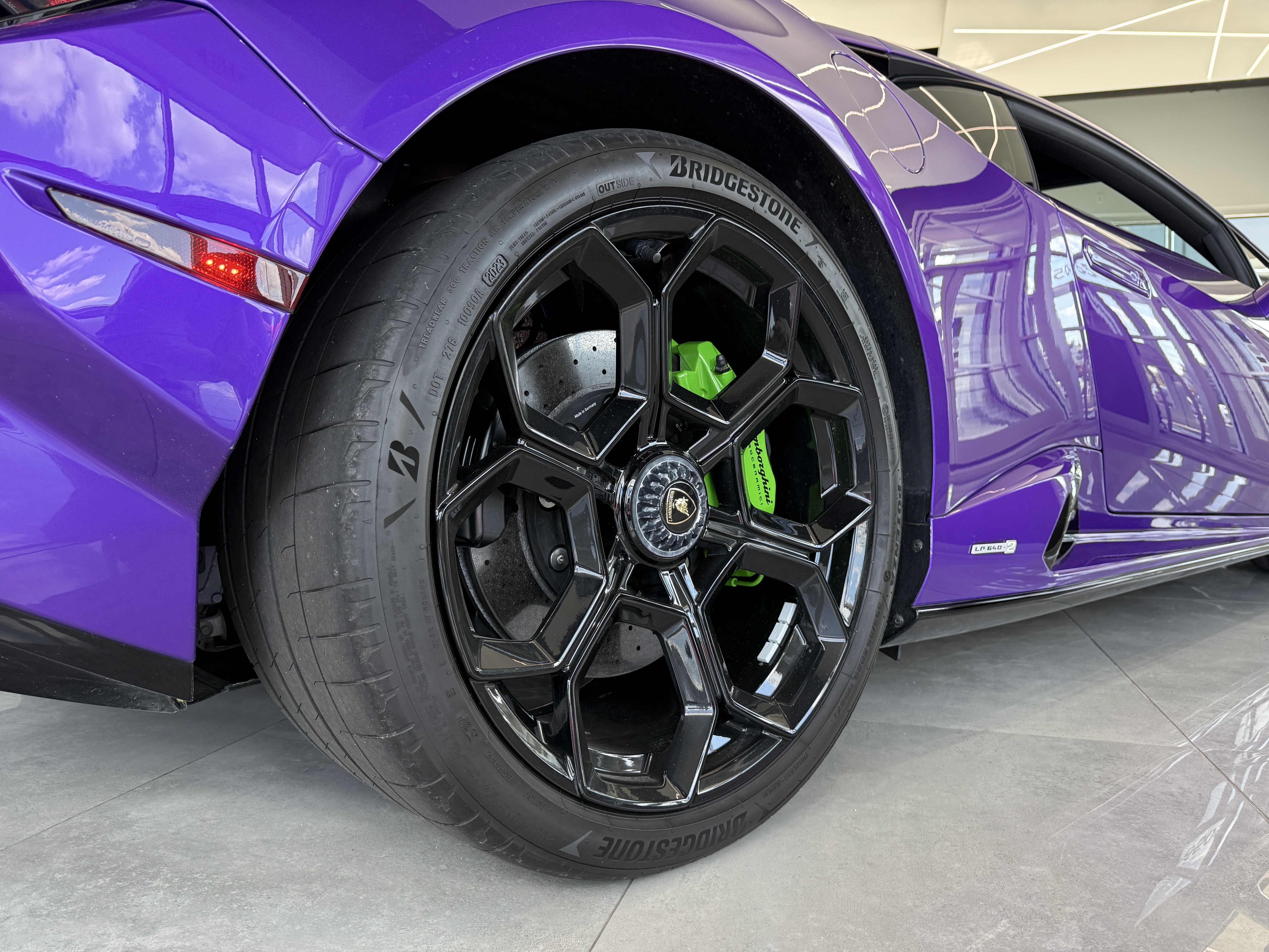 Used 2023 Lamborghini Huracan Tecnica image 40