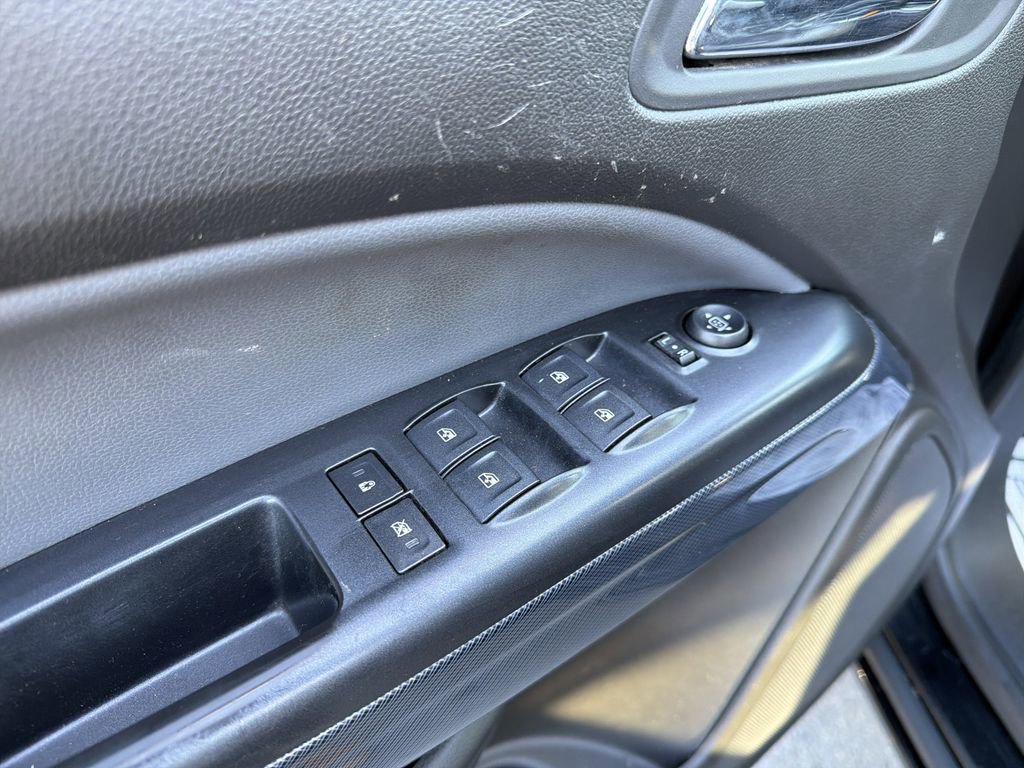 Used 2015 Chevrolet Colorado Z71 image 23