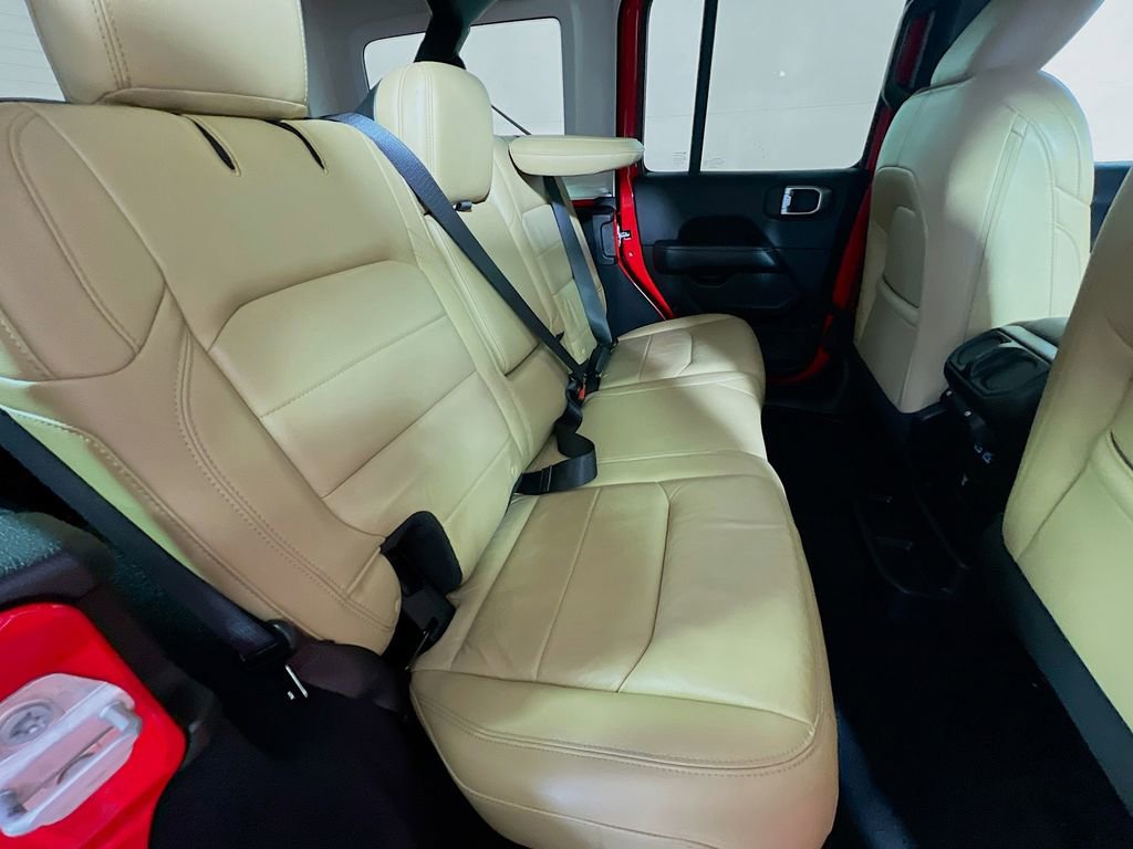 Used 2018 Jeep Wrangler Unlimited Sahara w/ Cold Weather Group image 23