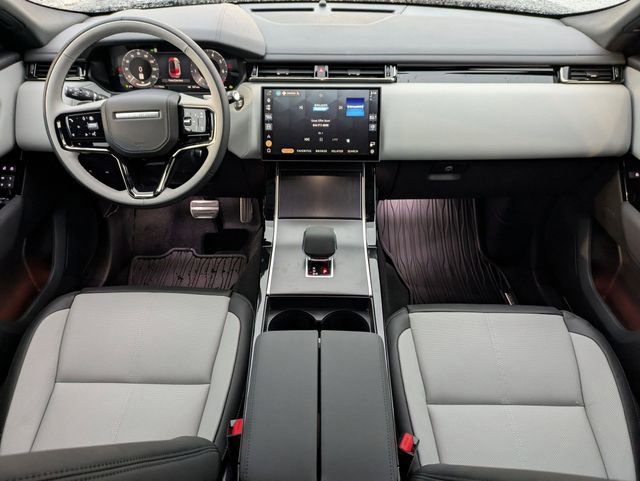 New 2026 Land Rover Range Rover Velar Dynamic SE image 14