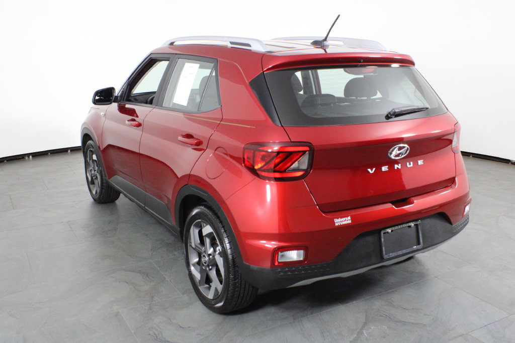 Certified 2026 Hyundai Venue SEL FWD image 16