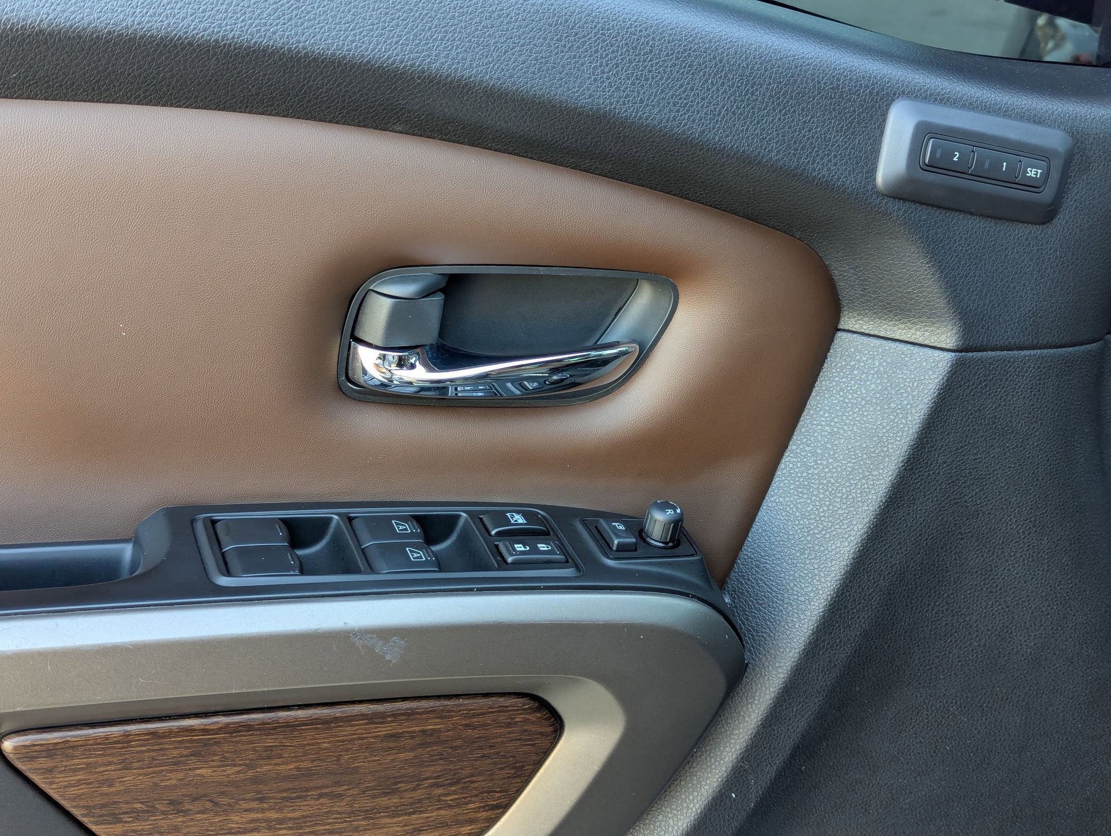 Used 2023 Nissan Titan Platinum Reserve w/ Moonroof Package image 12