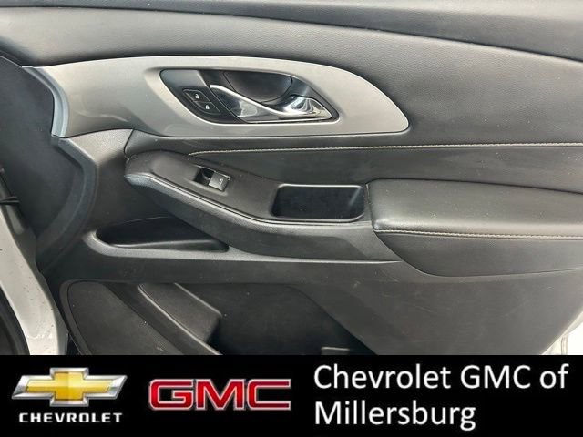 Used 2019 Chevrolet Traverse LT FWD image 32