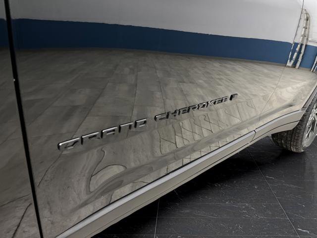 New 2026 Jeep Grand Cherokee Altitude image 34