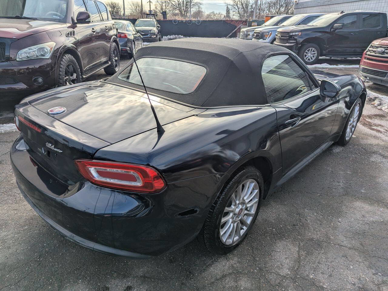 Used 2018 FIAT 124 Spider Classica image 7