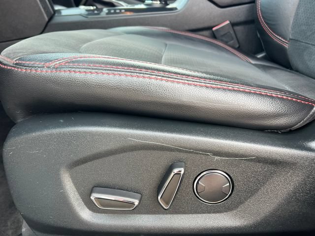 Used 2018 Ford Explorer XLT w/ Equipment Group 202A AWD/4WD image 11