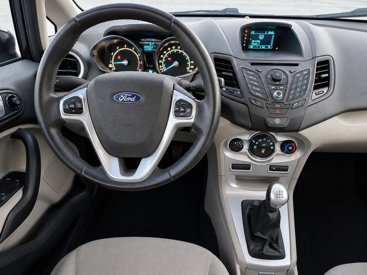 Used 2014 Ford Fiesta SE FWD image 33