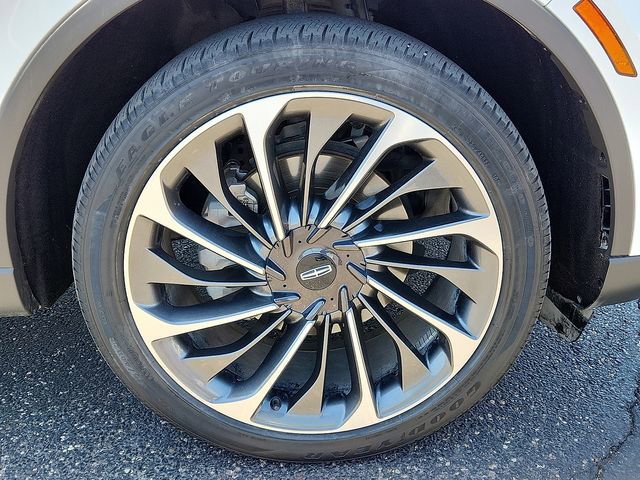 Used 2023 Lincoln Aviator Reserve w/ Equipment Group 201A image 7