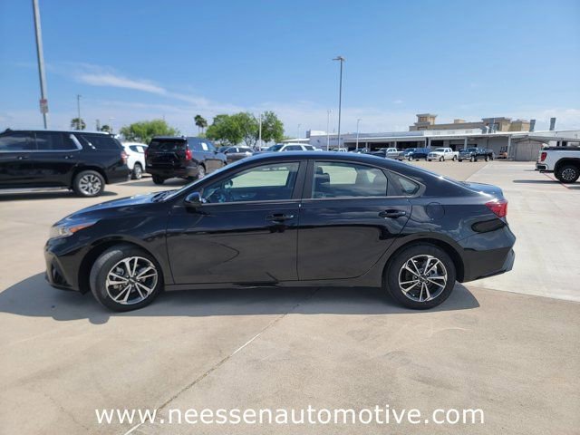 Used 2024 Kia Forte LXS FWD image 4