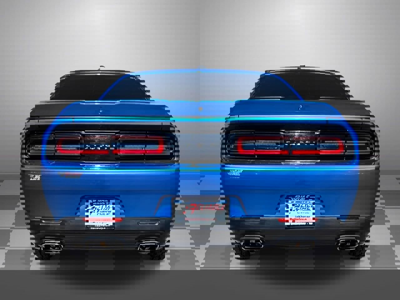 Used 2019 Dodge Challenger SXT image 5