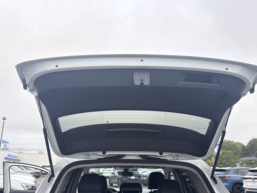 New 2025 Volkswagen Taos SEL AWD/4WD image 44