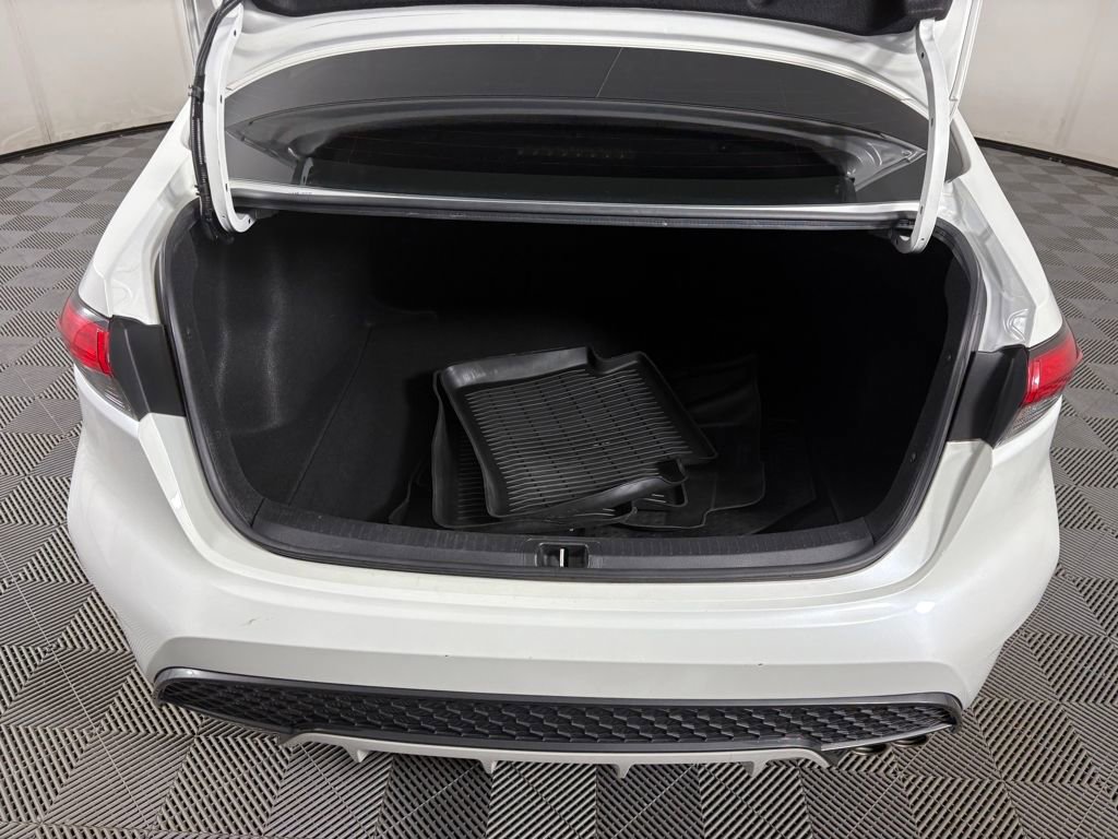 Used 2020 Toyota Corolla XSE image 32