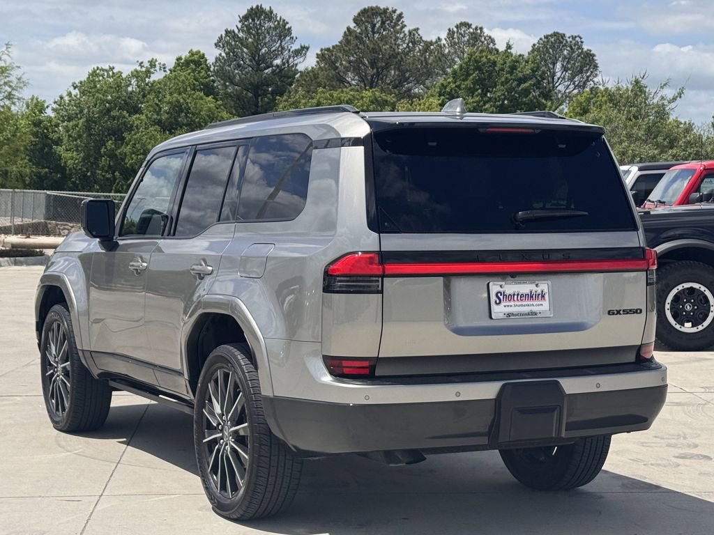 Used 2024 Lexus GX 550 w/ Accessory Package (2T) image 4