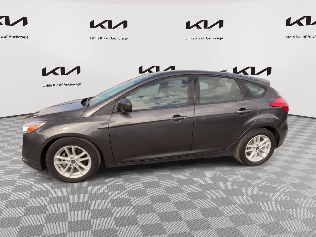 Used 2018 Ford Focus SE FWD image 7