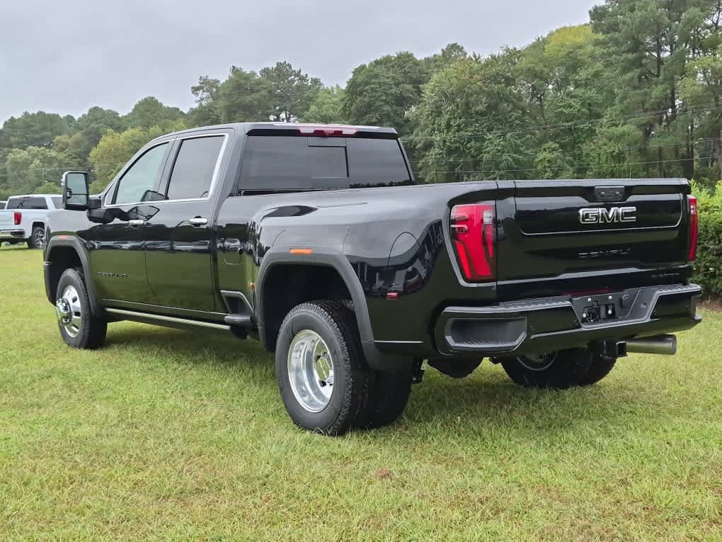 New 2026 GMC Sierra 3500 Denali Ultimate w/ LPO, Black Badging Package AWD/4WD image 4