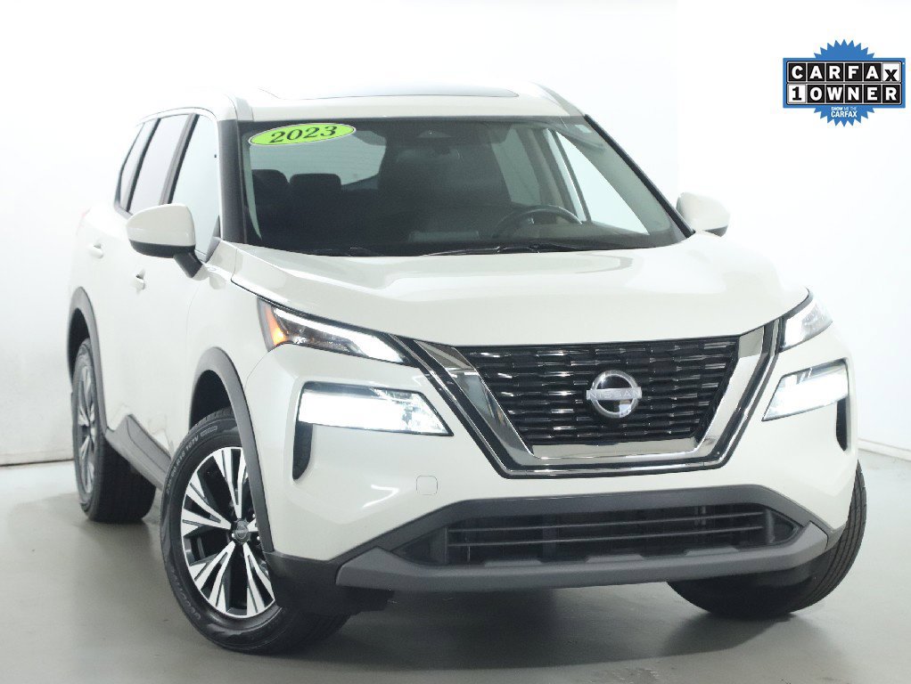 Certified 2023 Nissan Rogue SV w/ SV Premium B Package AWD/4WD image 3