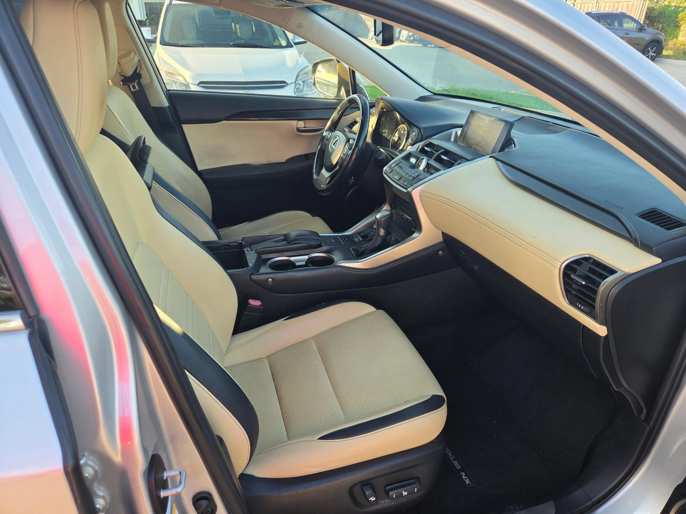 Used 2015 Lexus NX 200t FWD w/ Premium Package image 9