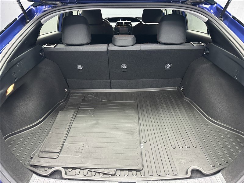 Used 2016 Toyota Prius Two image 12