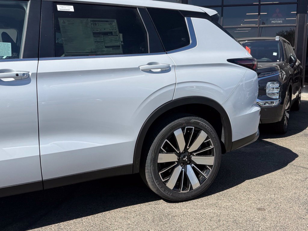 New 2026 Mitsubishi Outlander SE FWD image 6