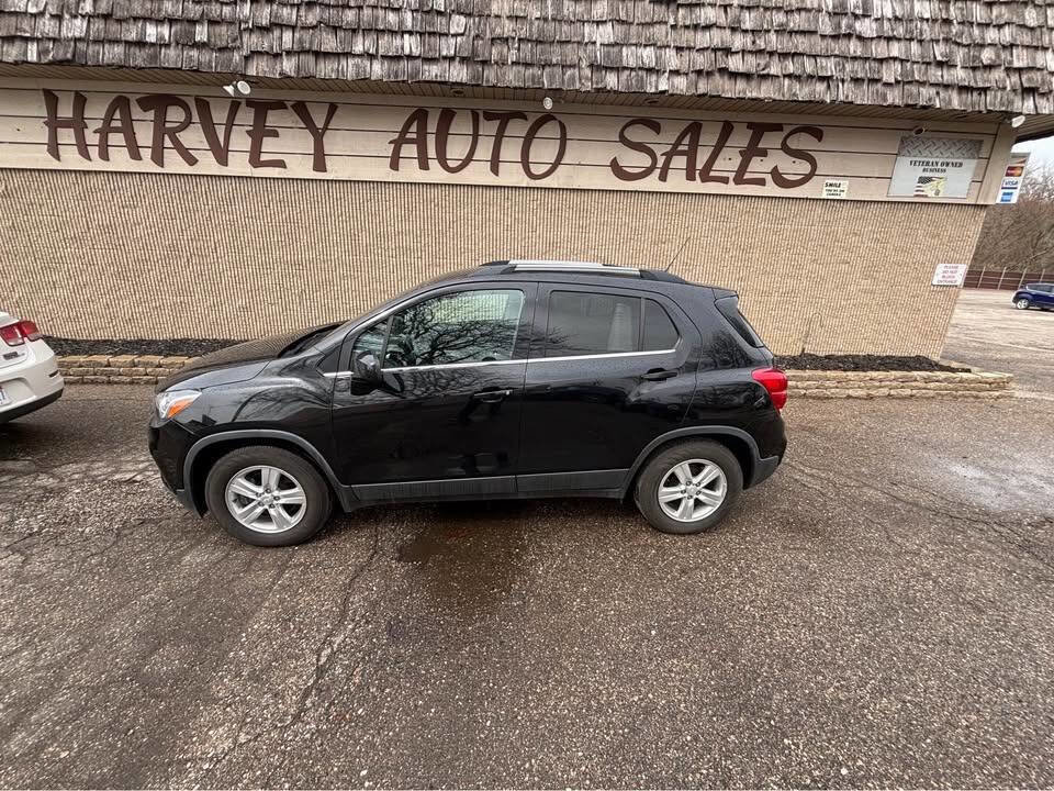 Used 2018 Chevrolet Trax LT image 2