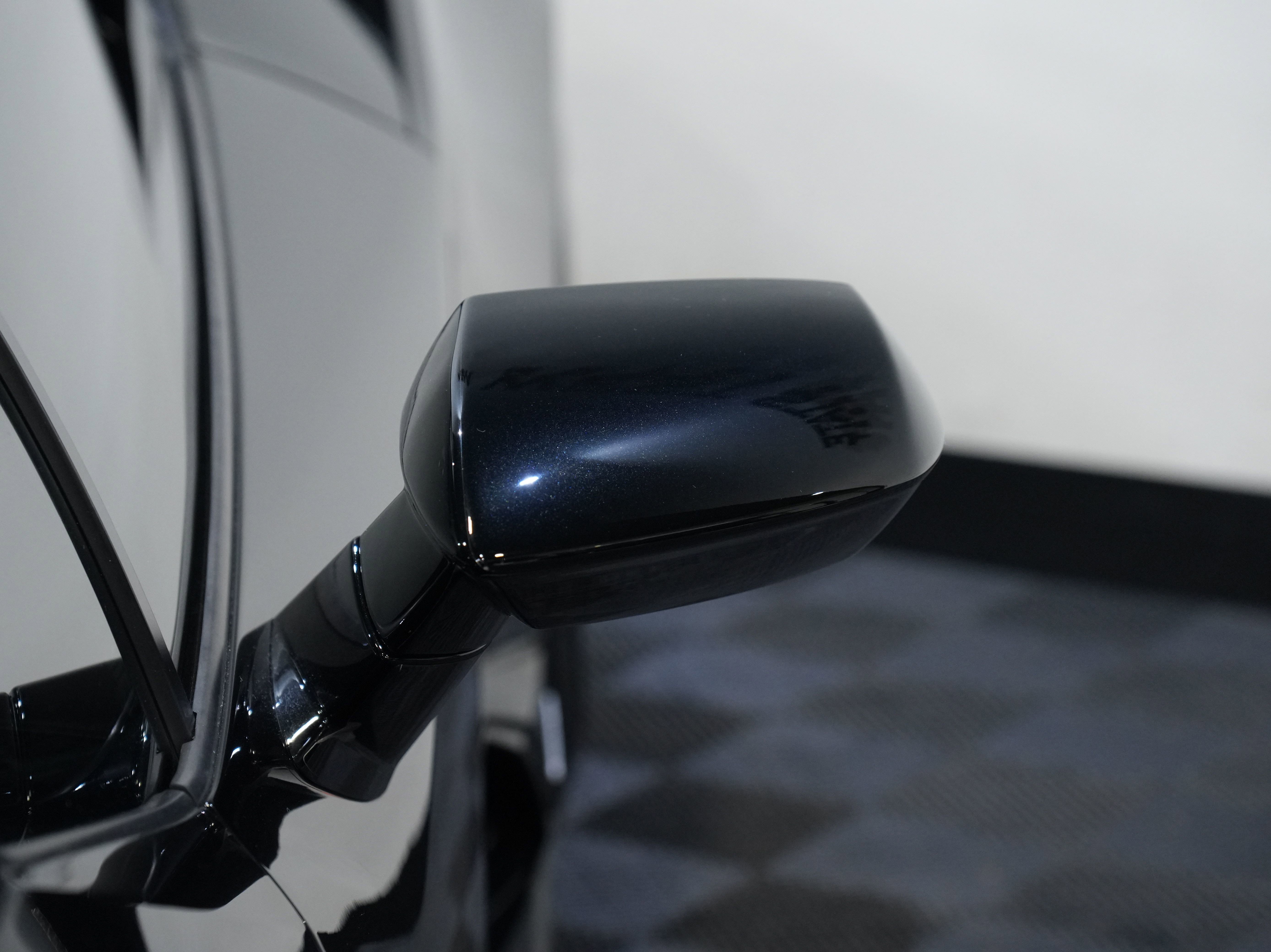 Used 2021 Lamborghini Huracan EVO image 11