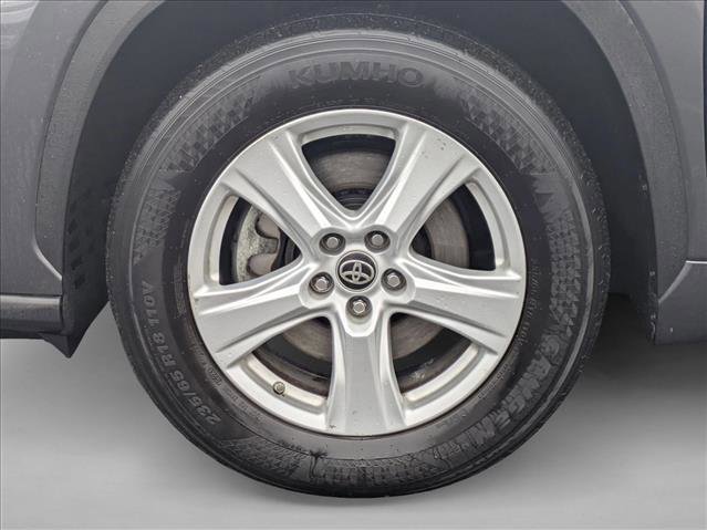 Used 2020 Toyota Highlander L image 9