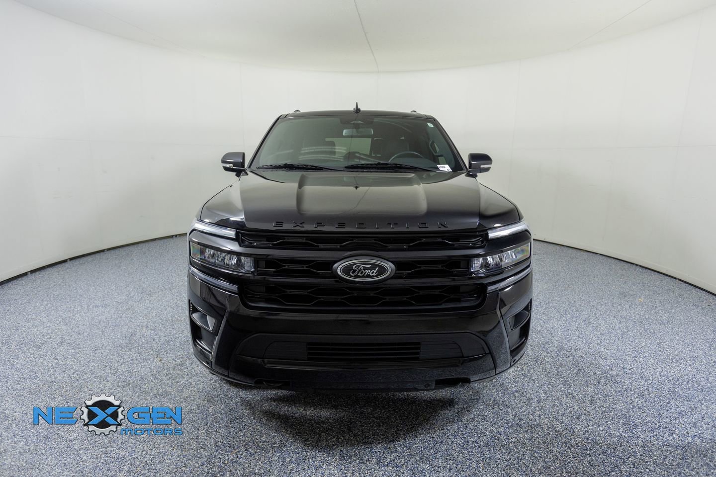 Used 2024 Ford Expedition Max Limited image 2