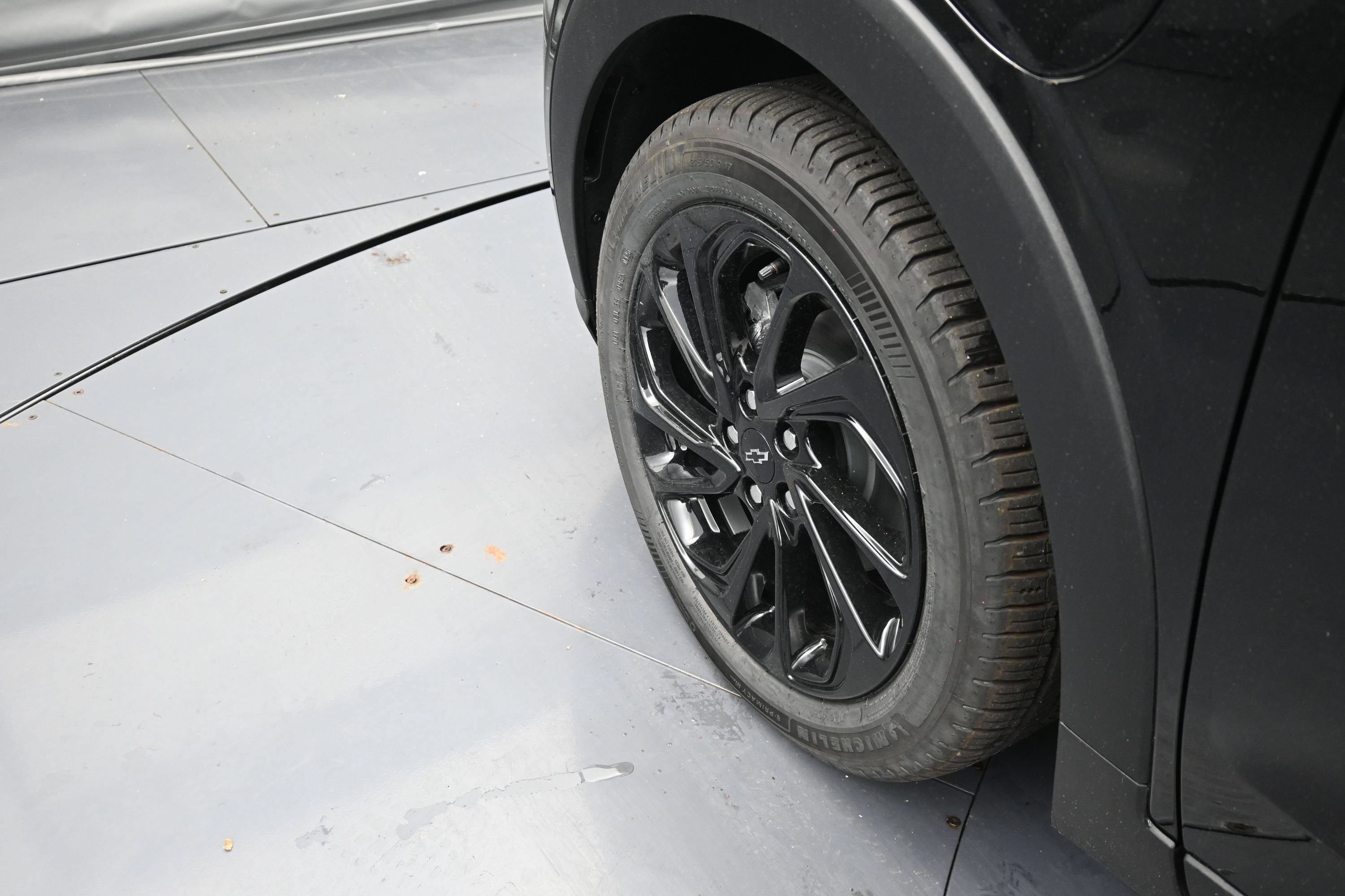 New 2027 Chevrolet Bolt RS w/ Technology Package FWD image 33