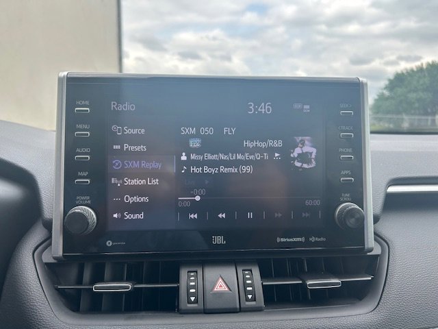 Used 2022 Toyota RAV4 XLE Premium FWD image 18