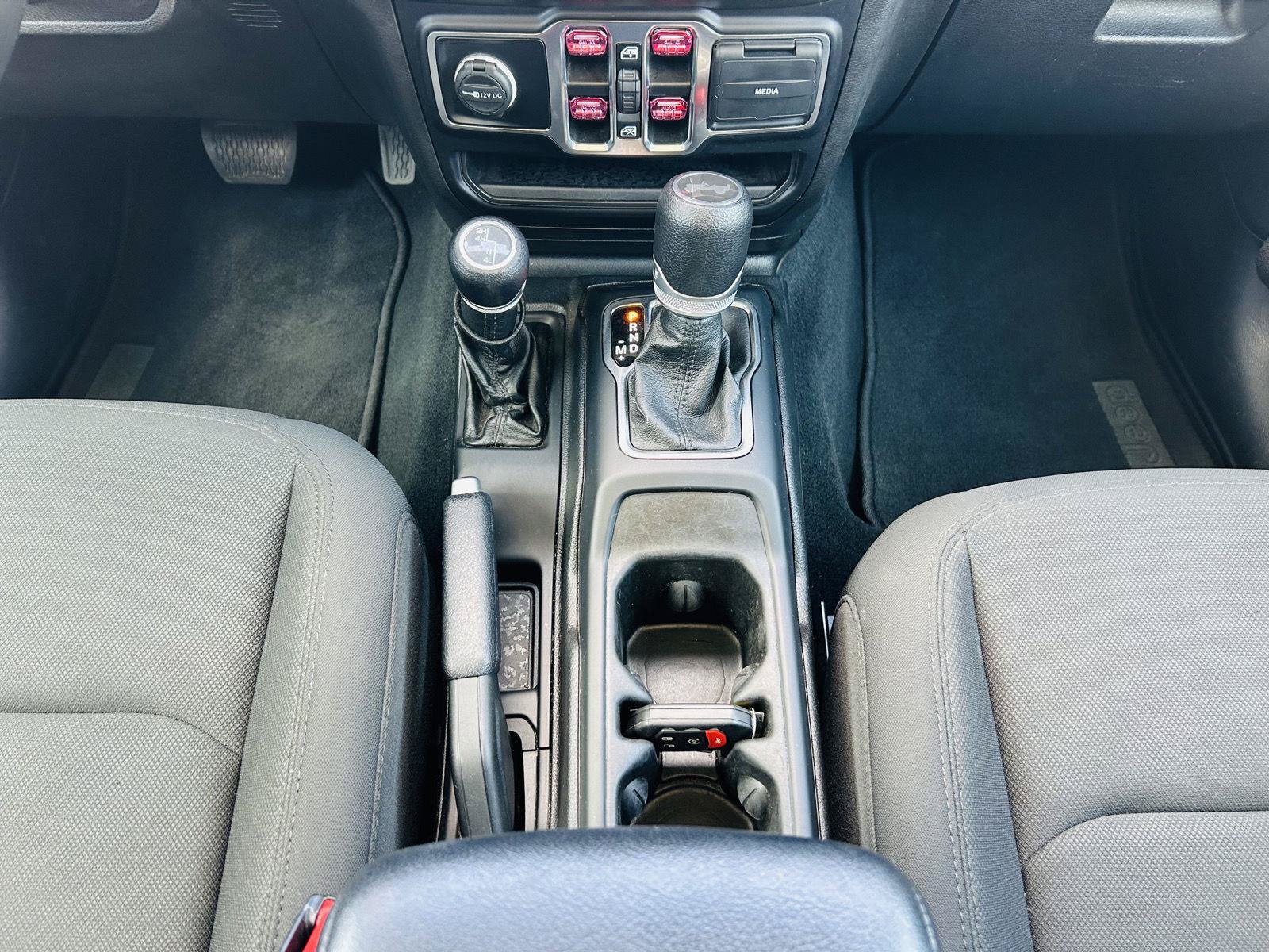 Used 2022 Jeep Wrangler Unlimited Sport AWD/4WD image 19