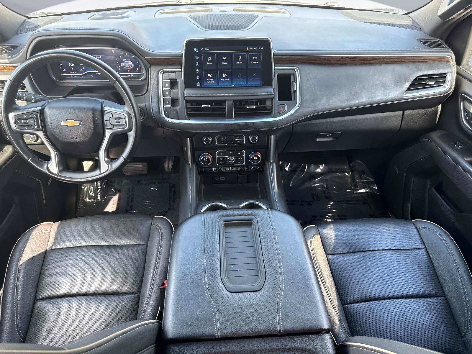 Used 2023 Chevrolet Suburban Premier image 18