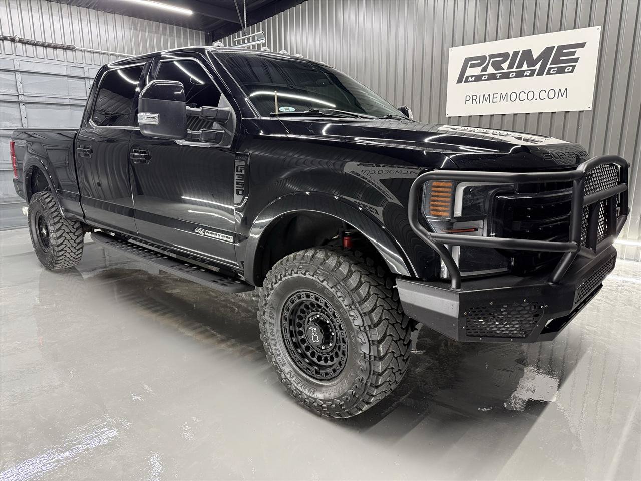 Used 2022 Ford F350 Lariat w/ Tremor Off-Road Package AWD/4WD image 2
