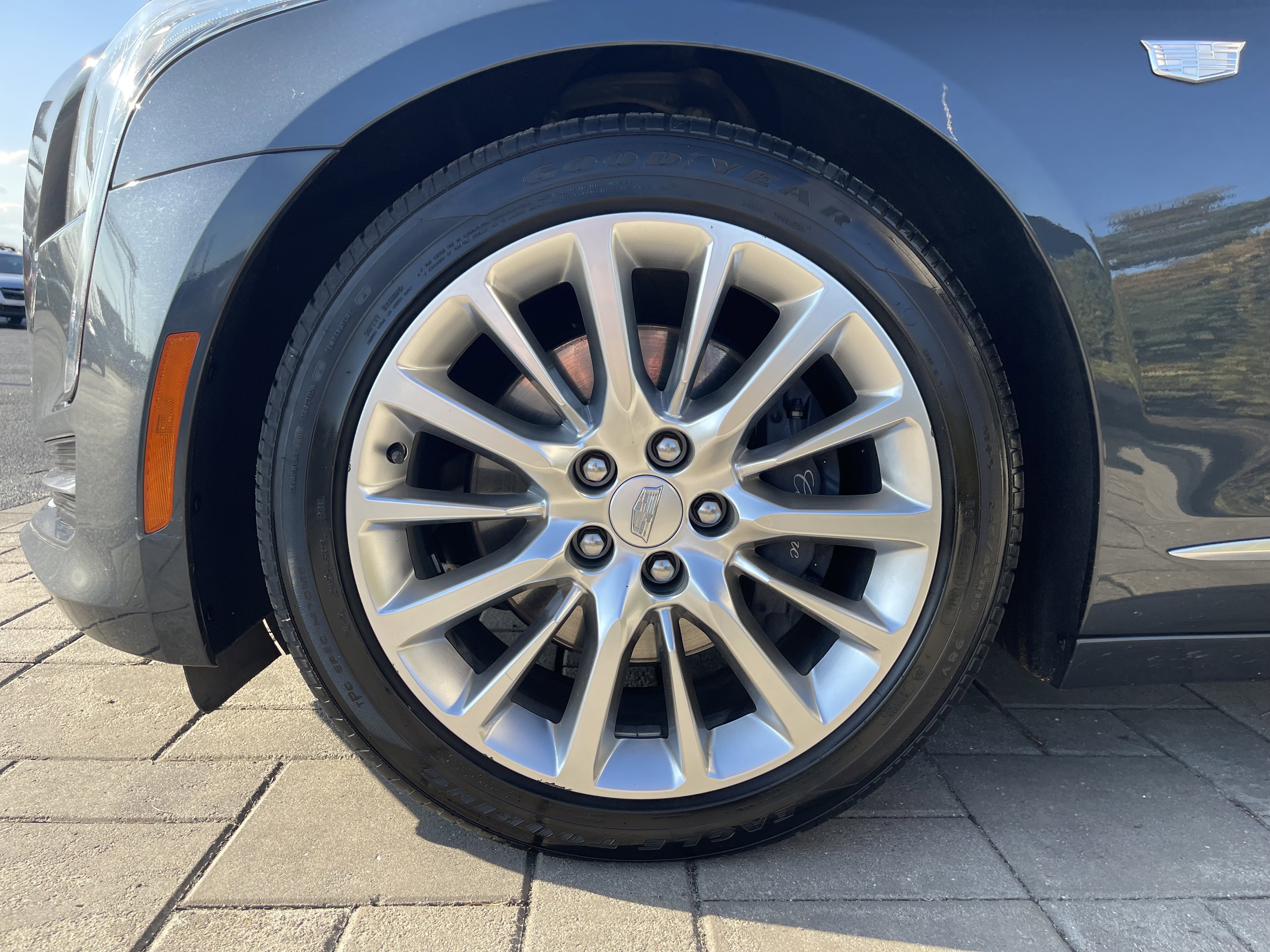 Used 2018 Cadillac CT6 AWD image 4