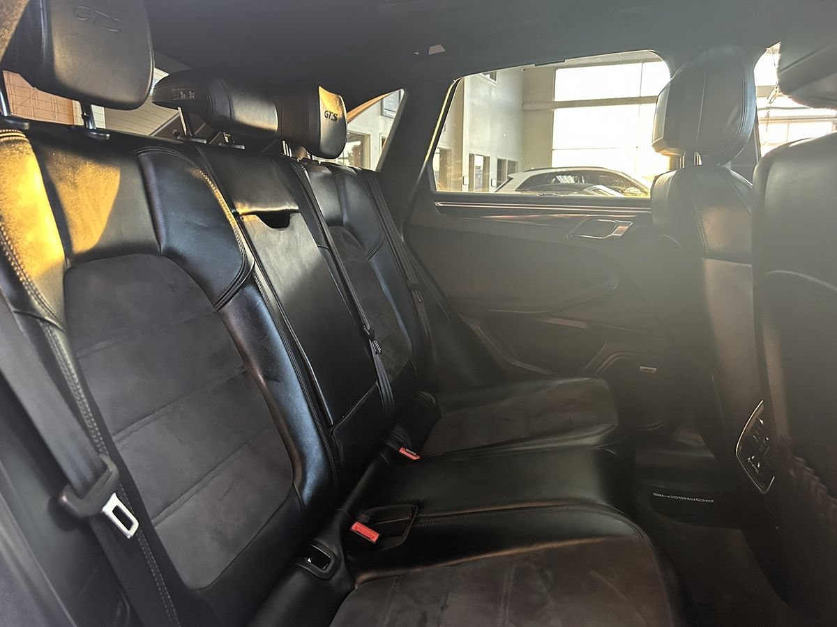 Used 2017 Porsche Macan GTS AWD/4WD image 45