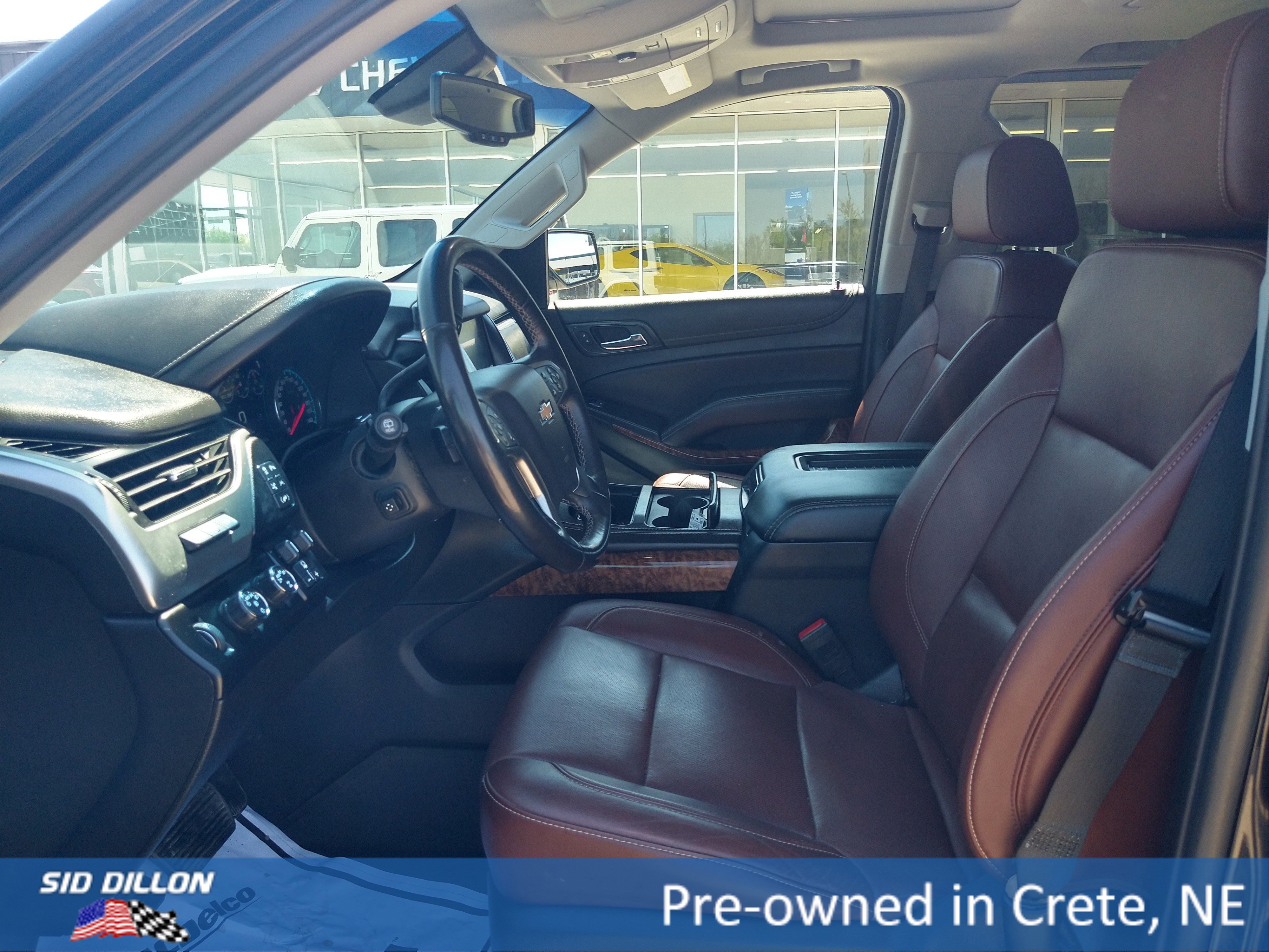Used 2020 Chevrolet Suburban Premier w/ Premier Plus Edition image 3