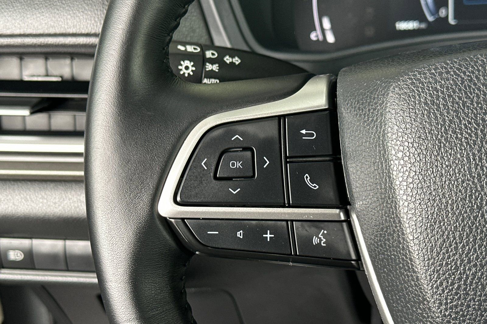 Used 2025 Toyota Grand Highlander FWD image 29