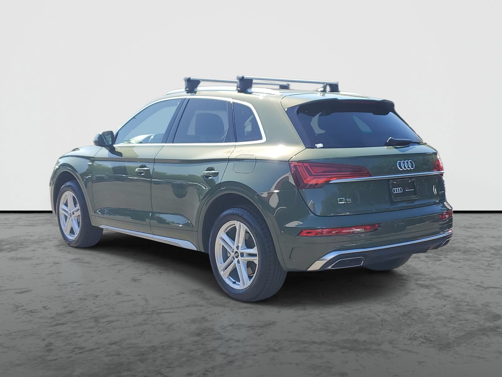 Used 2023 Audi Q5 e Prestige w/ Prestige Package AWD/4WD image 3