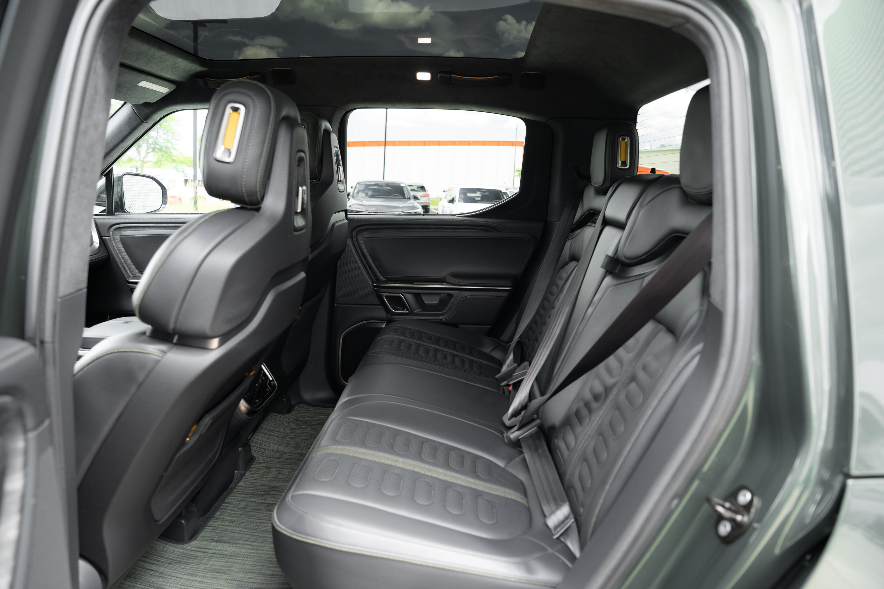 Used 2022 Rivian R1T Adventure AWD/4WD image 26