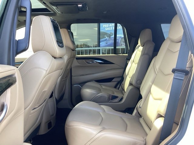 Used 2018 Cadillac Escalade Platinum image 38
