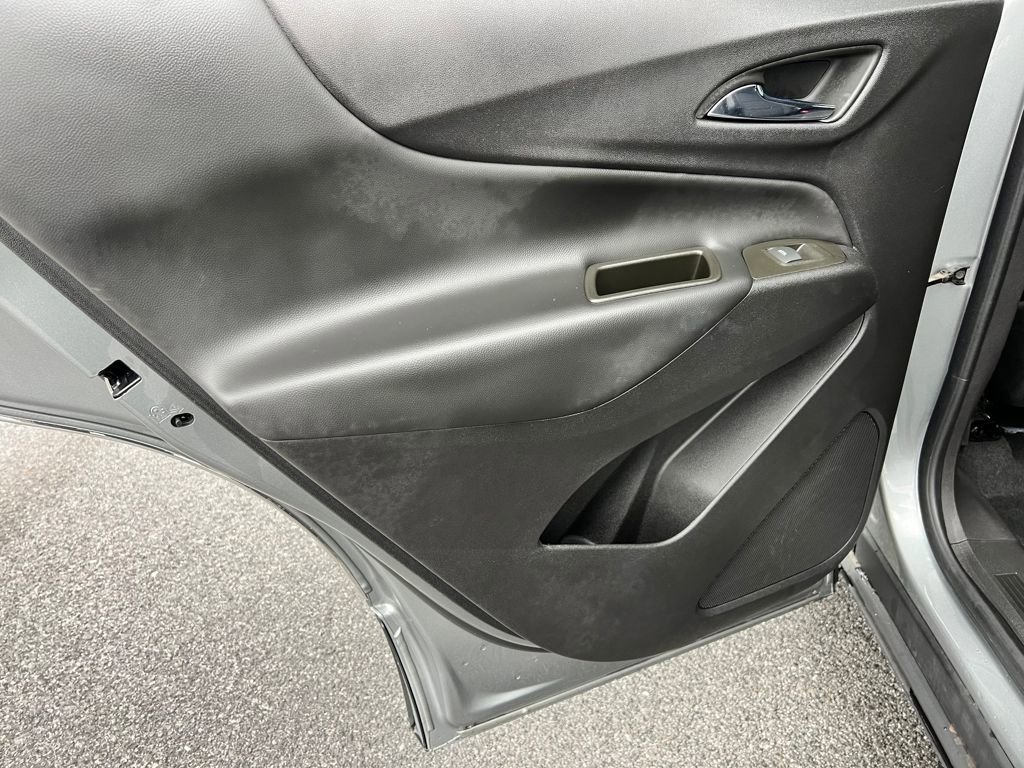 Used 2023 Chevrolet Equinox LT image 18