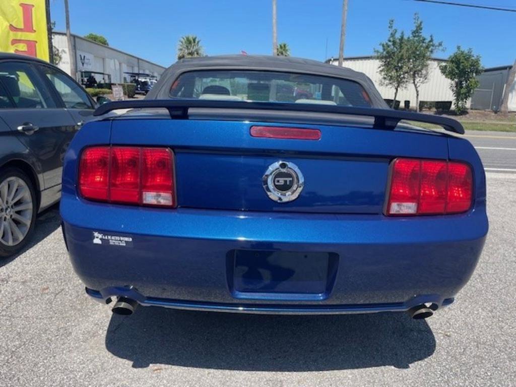 Used 2006 Ford Mustang GT RWD image 5