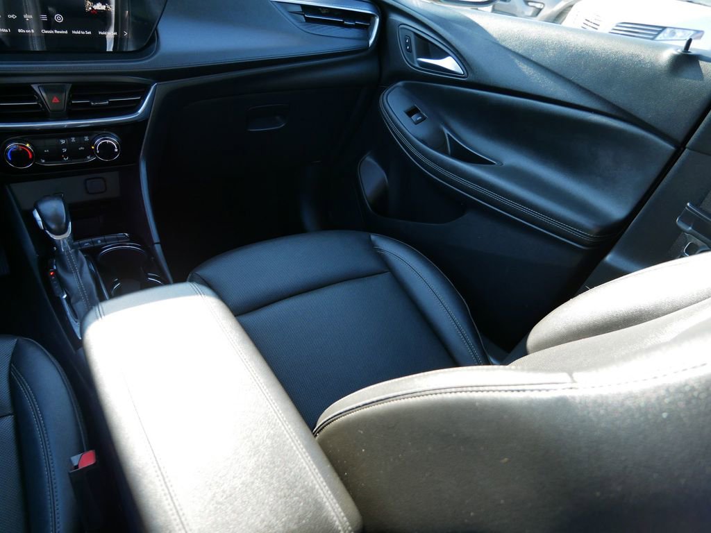 Used 2024 Buick Encore GX Sport Touring w/ Comfort Package image 15