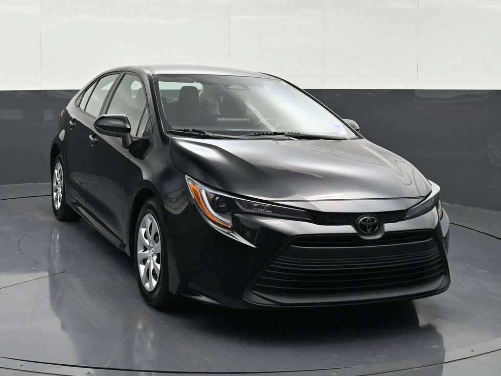 Used 2024 Toyota Corolla LE FWD image 7